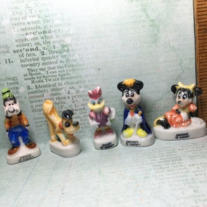 French Feves Disney MICKEY MOUSE Minnie Daisy Duck Pluto Goofy Porcelain Figurines King Cake Baby Doll Miniature Charm Figures Q42