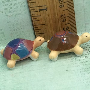 2 TURTLE Tortoise Species Turtles Tortoises Hand Painted Porcelain Marine Animals reptile  - French Feve Feves Dollhouse Terrarium S100