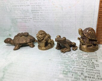 Frog Toad Bronze Figurine Statue Amulet Mini Figuring Golden Brass Animal