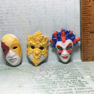 VENETIAN Carnival MASKS Mask Venice Mardi Gras -  French Feve Feves Porcelain Figurines King Cake Baby Dollhouse Miniatures YY30