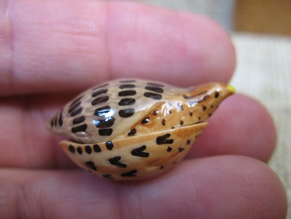 Mini QUAIL Bird Porcelain Casserole Baking Dish French Feves Dollhouse Miniature