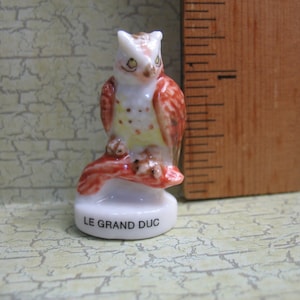 OWL  - Bird Birds Owls  -  French Porcelain Feve Feves Mini Figurine Miniature  X51