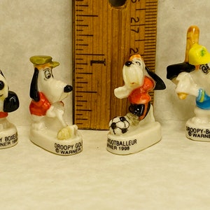 DROOPY DOG Vintage Sports Boxing Golf Soccer Baseball Costume Cartoon Pup Puppy - French Feve Feves Figurines Doll House Miniatures T6