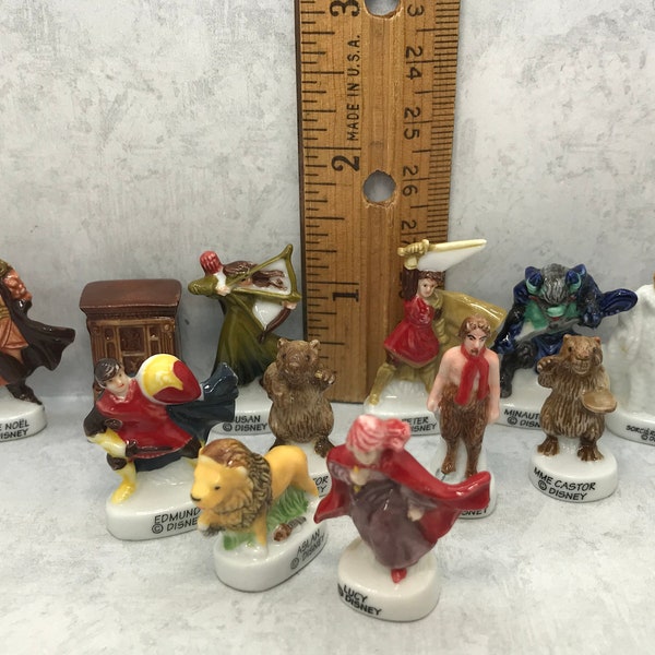 Lion Witch & Wardrobe CS Lewis - Chronicles of Narnia Childrens literature Fairy Tale 12 pcs French Feve Feves Miniatures J316