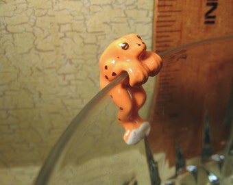 Orange Poison Dart FROG Toad - Cup Rim Hanger - French Feve Feves Porcelain Figurine Dollhouse Miniatures A7