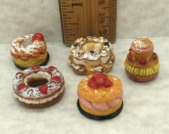 Tiny PARIS-BREST Cream Pastries Cakes Fancy Desserts Cake Baked Goods Bakery Dessert - French Feve Feves Figurines Dollhouse Miniatures FF40