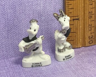 Disney Donald & Daisy Duck Silver Detail 2 Mini Tiny Figures Figurines French Feve Feves Porcelain Dollhouse Miniature N52