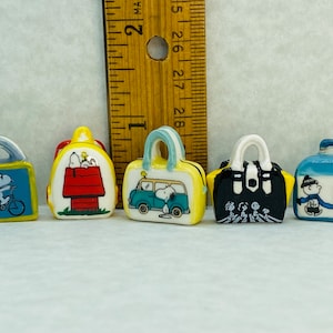 SNOOPY Taschen Geldbörse Henkeltasche Rucksack Handtasche Erdnüsse Geldbörsen Mode Accessoires - Französische Feve Feves Porzellan Puppenhaus Miniatur R4