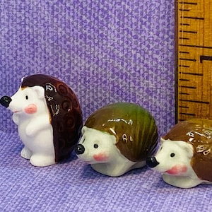 3 HEDGEHOGS Hedgehog Family Sweet FOREST CRITTERS Woodland Woods Animals  - French Porcelain Feves Mini Figurine Dollhouse Miniature  EE136