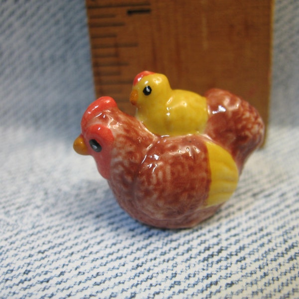 Sweet Little HEN & CHICK Chicken - French Feve Feves Figurines Dollhouse Miniature T15