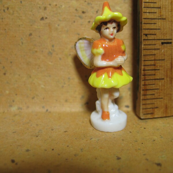 Tiny Wee FAIRY GIRL Sprite Pixie Elves Flower Fairies Cicely Mary Barker - French Feve Feves Porcelain Figurines Dollhouse Miniatures P207