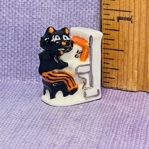CAT JAZZ BAND Muzyczny fortepian Grający koty Kociaki Muzycy Instrumenty muzyczne Bajka Francuska Feve Feves Figurka Miniatury domków dla lalek Q3