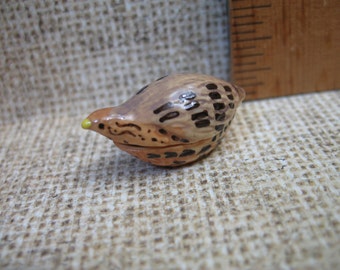 Mini QUAIL Perlhuhn Vogel Porzellan Auflaufform Auflaufform Terrine, Terrine - Französische Feve Feves Mini Figur Puppenhausminiatur V80