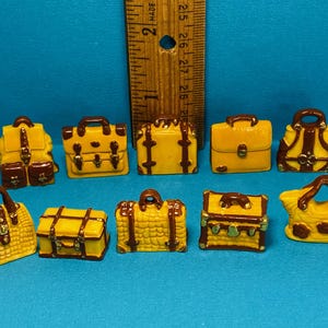 Kleine Leder Look GELDBÖRSEN Tote Geldbörse Handtaschen Rucksack Buch Totes Französisch Feves Porzellan Puppenhaus Miniaturen Accessoires XX73