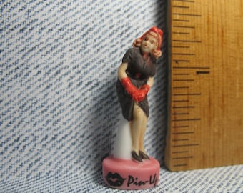 Franse Feve PIN UP GIRL Amour Love Beauties Pin Ups Pinup - Feves-beeldjes miniatuur K40