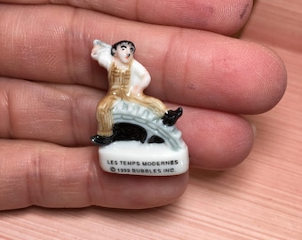 CHARLIE CHAPLIN Den lille Lufsen Skådespelare Stumfilmer - Feve Feves Porslinsfigurer Dockhusminiatyrer VV12