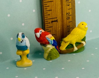 Tiny BIRDS Parakeet Parrot Canary French Feves Feve Hand Painted Porcelain Dollhouse Miniature Figurines Figure Pet OO98