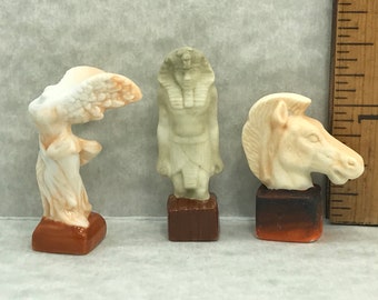 ART MUSEUM Masterpieces Victory of Samothrace Egyptian Pharaoh Horse Head Sculpture Statue - French Feve Feves Dollhouse Miniatures  YY100