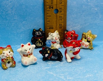GOOD LUCK Maneki Neko Asian Waving CATS Kitten Kittens Cat Tiny Figurine - French Feve Feves Figurine Dollhouse Miniature P330