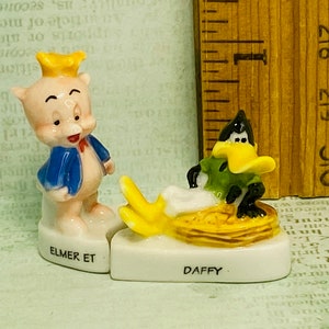 Porky Pig & Daffy Duck Warner Brothers Looney Tunes Cartoon Vintage Figures French Feve Feves Porcelain Doll House Miniatures MM101