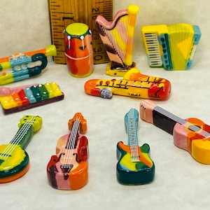 CLEARANCE Colorful MUSICAL INSTRUMENTS: Guitar Violin Accordion Drum Xylophone Banjo Harp Trumpet French Feves Dollhouse Miniatures Y172