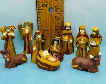 Gold & Copper Folk Art NATIVITY Set Mary Joseph Jesus Wise Men 10 pcs  -  French Feve Feves  Miniatures CG1