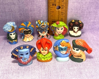 Venetiaanse carnavalsmaskers Masker Vlinder Maan Bauta Dokter Nar Dame Mardi Gras OPRUIMING Franse Feves Porseleinen Poppenhuisminiaturen G25