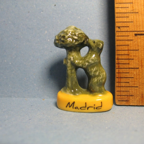 MONUMENTS Madrid Spain The Bear & the Strawberry Statue Landmark - French Feve Feves Porcelain Figurine Miniature A140