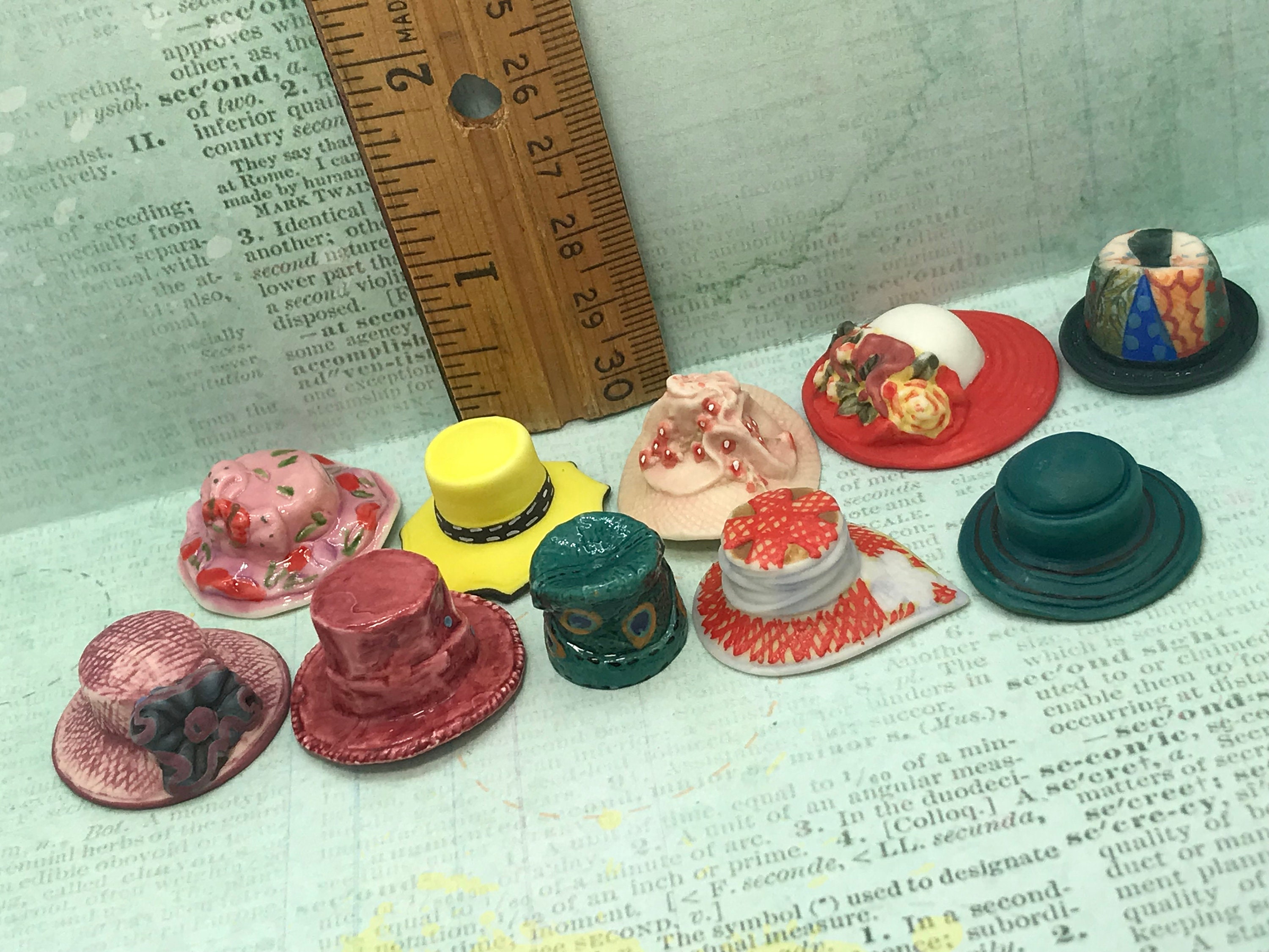 Tiny LADIES HATS Millinery Chapeaux Easter Bonnet Church Hat Horse Racing Womens - French Feve Feves Porcelain Dollhouse Miniatures Bb8