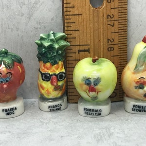 Malutkie owoce ludzie kreskówka jabłko ananas truskawka gruszka owoce 4 szt vintage - francuski Feve Feves figurki domek dla lalek miniatury Z51