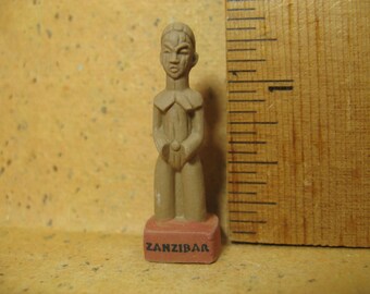 Mini PRIMITIEVE KUNST Afrikaanse Zanzibar Standbeeld Idool God Figuur-Franse Feve Feves porseleinen beeldje poppenhuisminiaturen L180
