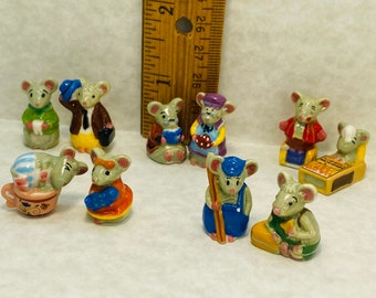 Sweet Mini MICE Cartoon Friendly Mouse Family Tiny Figurines Collectible French Feve Feves Porcelain Figurines Dollhouse Miniatures  Vv99