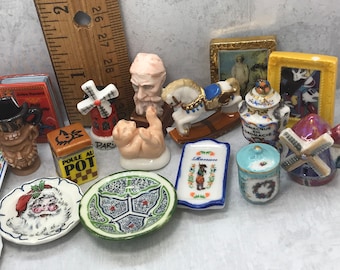 Assorted 15 pcs French Feve Lots CHIPPED & BROKEN Feves Porcelain Figurines Miniatures People Dishes Animals Mosaic Charms Craft Supplies
