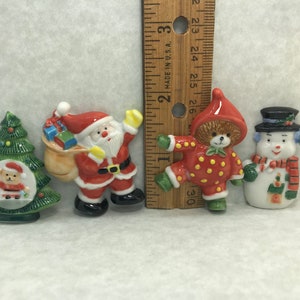 KERST porseleinen cupcake cake decor toppers 4 stuks kerstman beer sneeuwpop boom uit Frankrijk handgeschilderd kerstfeest boomstam Buche de Noel