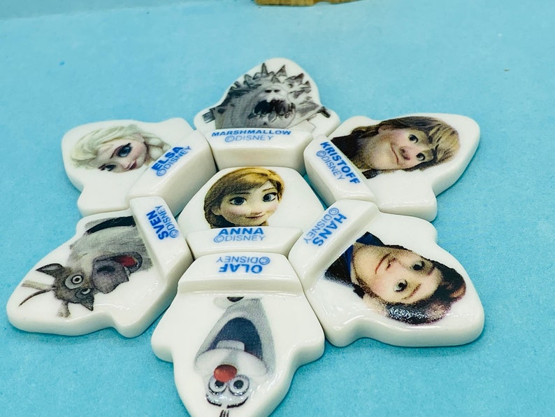 Zestaw puzzli FROZEN Snowflake Elsa, Anna i Olaf 7 elementów Disney - French Feve Feves Figurines Dollhouse Miniatures Z114 zdjęcie 2