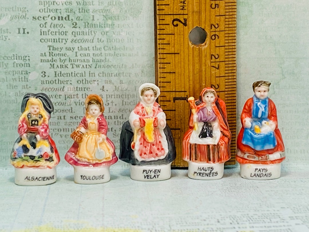 Lot De 6 Poupées Tradition Françaises En Celluloïd - XXe Siècle, Folklore, PN