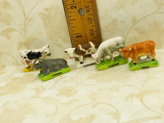 Mini-cow breeds. : r/Cows