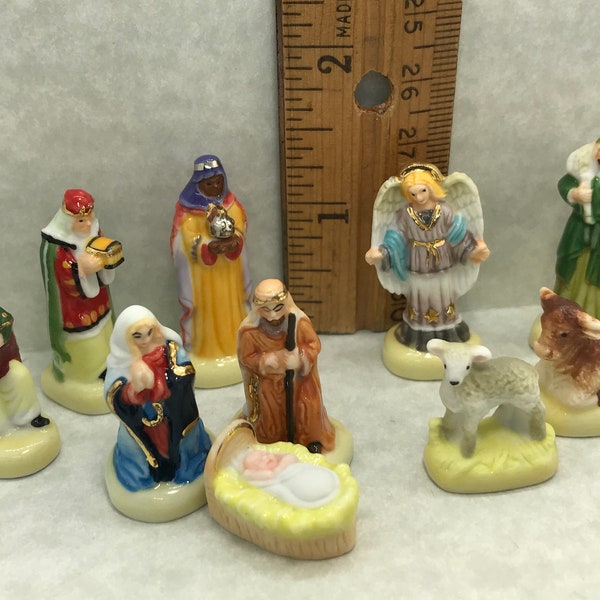 Tiny Classic NATIVITY Set Mary Joseph Jesus Wise Men 10 pcs Creche Santons Angel Holy Night - French Feve Feves Christmas Miniatures P220