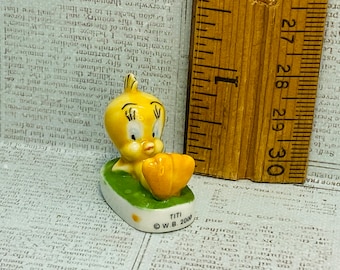 Vintage Tweety  Warner Brothers Looney Tunes Figurines - French Feve Feves Porcelain Dollhouse Miniatures Figures E180