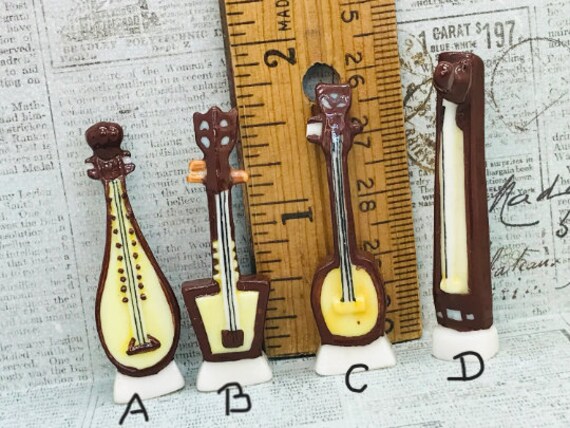 Beautiful Vintage Mini Mandolin 12 Musical Instrument Collectable Art Decor