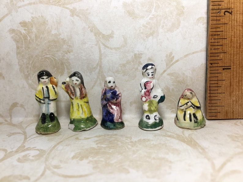 5 Vintage VILLAGERS Townspeople Washer Woman Laborer Granny Old Lady Figures Santons Miniature Villager French Feve Feves Figurines UU116