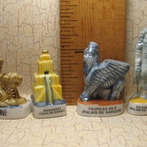 Tesoros de Babilonia: Torre de Babel, León Alado Lamassu, Gilgamesh Babilonia Francés Feve Feves Dollhouse Miniatures LL95
