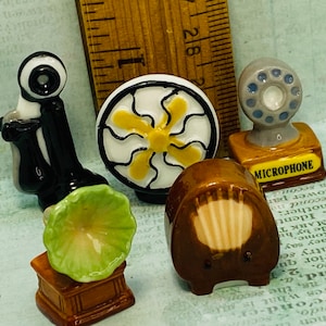Modern Conveniences Toaster Crank Phone Fan Microphone Phonograph Radio Retro French Feve Feves Figurines Tiny Dollhouse Miniatures  HH167