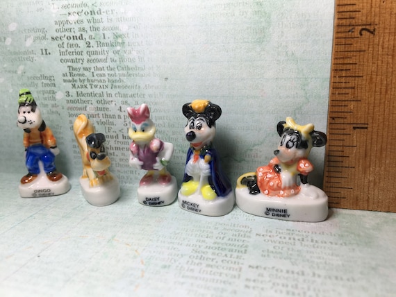 French Feves Disney MICKEY MOUSE Minnie Daisy Duck Pluto Goofy Porcelain  Figurines King Cake Baby Doll Miniature Charm Figures Q42 