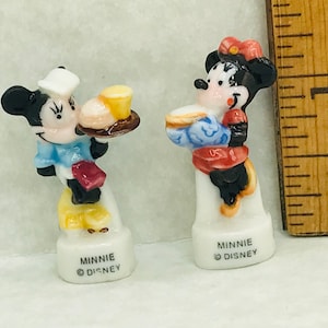 Disney&#39;s MINNIE MOUSE Carhop Waitress Chef Cook Baker Pie Tiny Figurines - French Feve Feves Porcelain Statues Dollhouse Miniature KP306