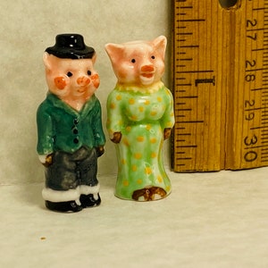 Vintage PIGS Couple Mr & Mrs Pig Piggy  French Feve Feves Porcelain Figurines Dollhouse Miniatures S2