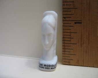 MODIGLIANI Tete or Head  Sculpture Museum Art  - Feve Feves Porcelain Figurines King Cake Baby Dollhouse Miniature mini figure A31