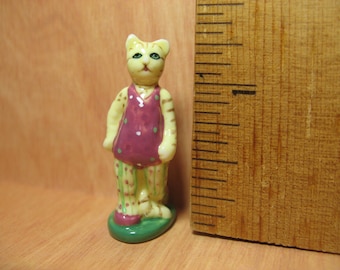 French Feve - The CAT'S PAJAMAS Kitten Whimsy Kitty - Tiny Porcelin Feves Figurine Dollhouse Miniature D60