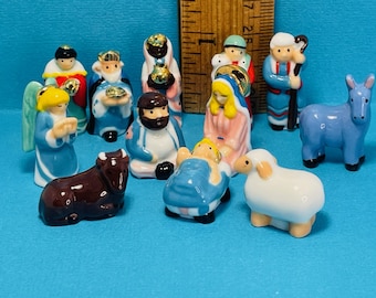 Sweet Bethlehem NATIVITY-set kinderen kleurrijk jeugdig 12-delige kribbe Jesus Mary Wisemen Franse Feves porseleinen poppenhuisminiaturen QQ1