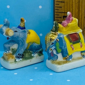 2 INDIAN ELEPHANTS India Raj Royal Work Elephants Howdah Saddle Procession - French Feve Feves Porcelain Figurines Dollhouse Miniatures ZZ65